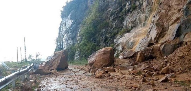 Mưa lớn kéo dài gây nhiều thiệt hại tại một số địa phương ảnh 1