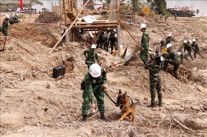 Quân đội 3 nước Lào - Việt Nam - Campuchia diễn tập cứu hộ, cứu nạn ảnh 2