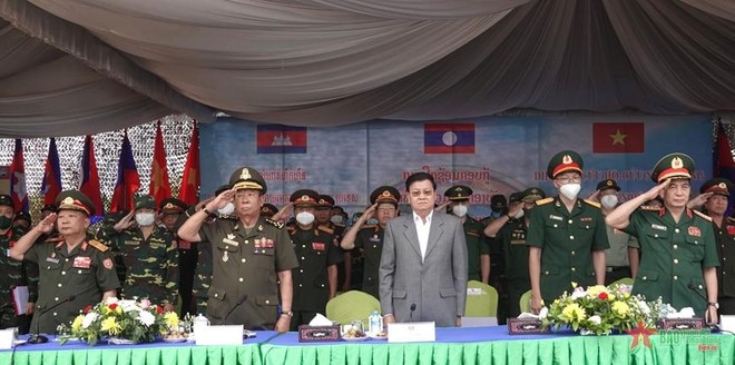 Quân đội 3 nước Lào - Việt Nam - Campuchia diễn tập cứu hộ, cứu nạn ảnh 1
