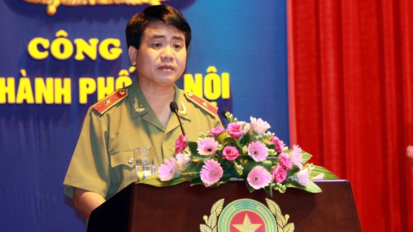 Trên 5.500 sỹ quan, CBCS Công an Hà Nội được thăng cấp bậc hàm, nâng lương ảnh 1