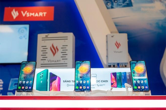 Người dùng háo hức trải nghiệm điện thoại Vsmart 5G “Make in Vietnam” ảnh 2