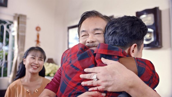 Trà Dr Thanh gây xúc động với món quà sức khỏe tri ân cha mẹ ngày Tết ảnh 2