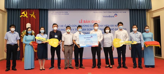 VietinBank trao tặng 2 xe cứu thương chất lượng cao tại Đà Nẵng ảnh 1