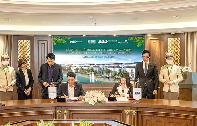 FLC và Vietcombank ký kết hợp tác tín dụng cho 2 dự án bất động sản quy mô tại Tây Nguyên ảnh 1