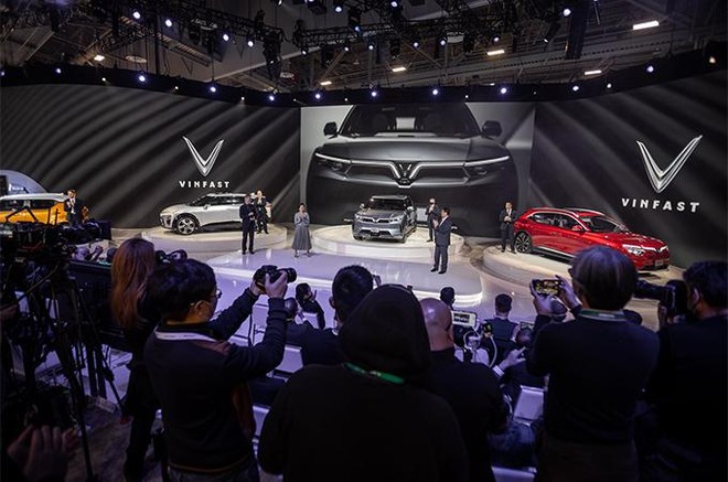 VinFast công bố dừng sản xuất xe xăng, chuyển hẳn sang sản xuất xe thuần điện từ cuối năm 2022 ảnh 2