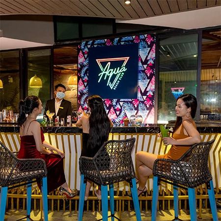 Nghỉ lễ đi đâu: khám phá chuỗi bar – café nổi tiếng của FLC Hotels & Resorts ảnh 10