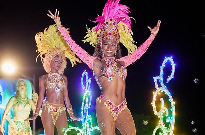 Đà Nẵng ‘bùng nổ’ trong đêm mở màn lễ hội Carnival đường phố Sun Fest ảnh 11