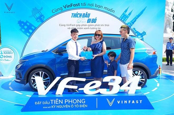 Đến Vincom chơi, được VinFast VF e34 đưa về nhà miễn phí ảnh 4