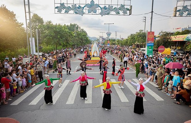Sun Group chung tay cùng địa phương mở ra chương du lịch mới đa sắc màu cho Hòa Bình ảnh 6