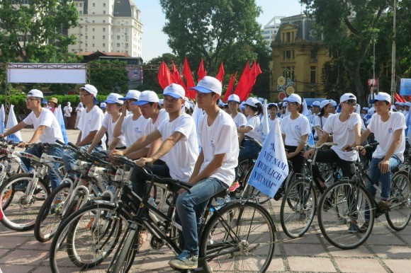 300 người đạp xe hưởng ứng, cổ vũ du lịch nội địa ảnh 2