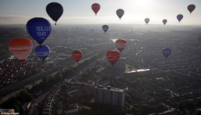 Ngày hội khinh khí cầu quốc tế ở Bristol ảnh 3