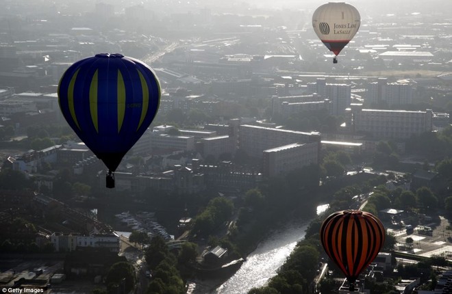 Ngày hội khinh khí cầu quốc tế ở Bristol ảnh 5