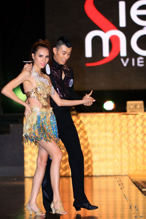 Jessica Minh Anh ngồi ghế nóng chung kết Siêu mẫu Việt Nam ảnh 5
