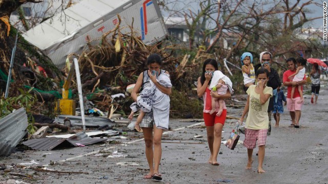 Philippines: Cảnh tượng kinh hoàng sau bão Haiyan ảnh 15