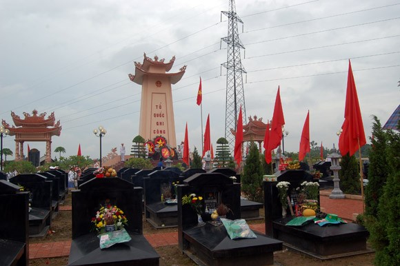 Khánh thành Nghĩa trang liệt sĩ xã Trung Hòa ảnh 1