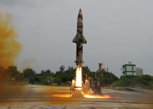 Ấn Độ thử thành công tên lửa có khả năng mang đầu đạn hạt nhân ảnh 1