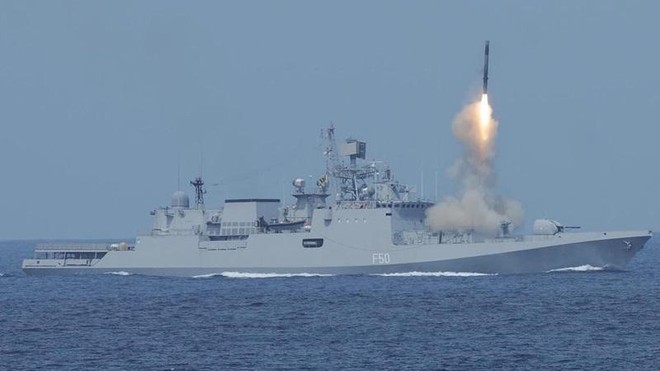 Giữa căng thẳng với Trung Quốc, Ấn Độ thử thành công tên lửa hành trình siêu thanh BrahMos ảnh 1