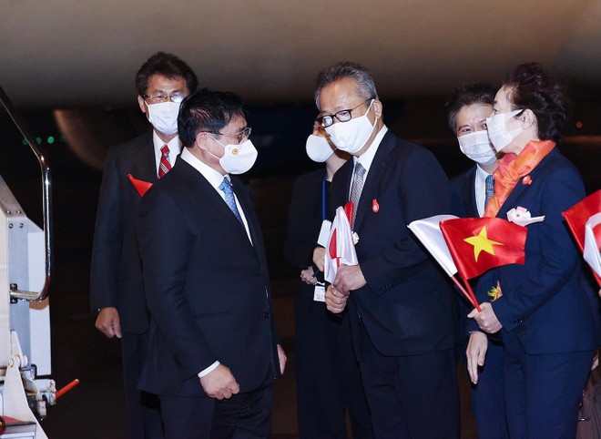 Thủ tướng Phạm Minh Chính tới Tokyo, bắt đầu chuyến thăm chính thức Nhật Bản ảnh 1