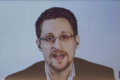 Tổng thống Vladimir Putin cấp quốc tịch Nga cho ông Edward Snowden ảnh 1