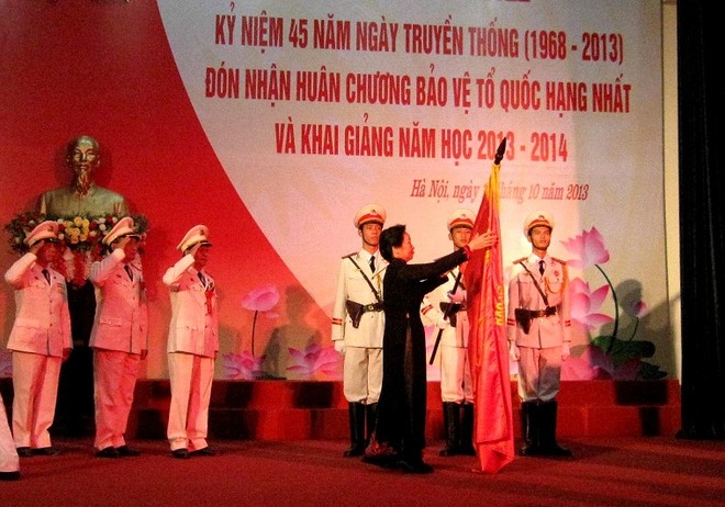 Học viện CSND đón nhận Huân chương Bảo vệ Tổ quốc hạng Nhất ảnh 1