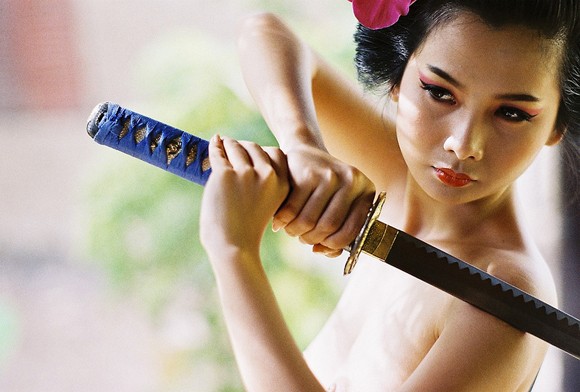Người mẫu Xuân Thuỳ hoá thân thành nữ kiếm sĩ Samurai ảnh 7