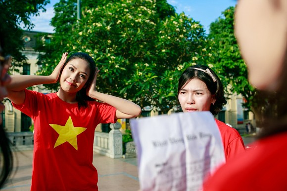 Hoa hậu Biển Nguyễn Thị Loan nhảy Flastmost hướng về biển Đông ảnh 2