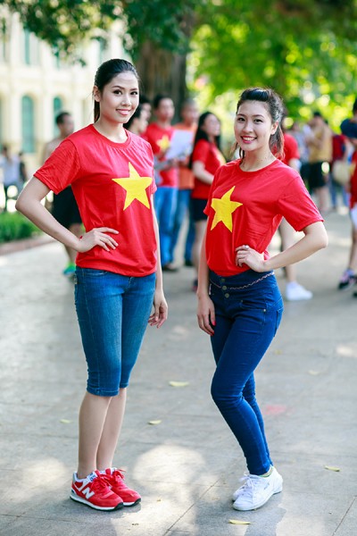 Hoa hậu Biển Nguyễn Thị Loan nhảy Flastmost hướng về biển Đông ảnh 8