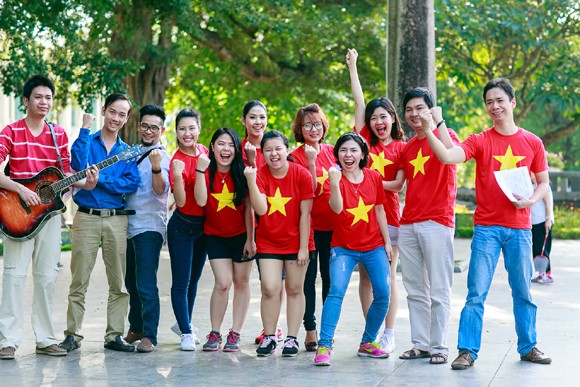 Hoa hậu Biển Nguyễn Thị Loan nhảy Flastmost hướng về biển Đông ảnh 9