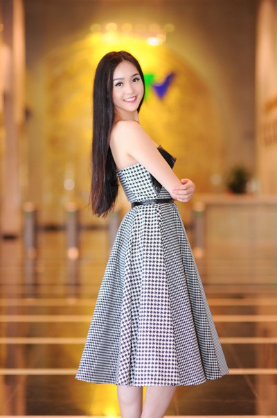 Á hậu Hoàng Anh khoe dáng ngọc sau "chiến dịch" giảm cân ảnh 4
