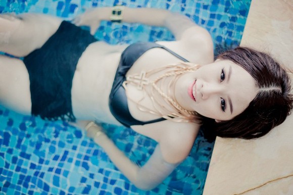 Người đẹp Thanh Trang “hút hồn” với trang phục bikini siêu nhỏ ảnh 7