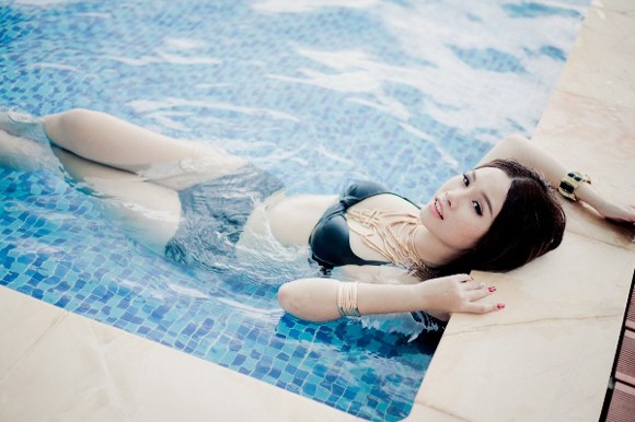 Người đẹp Thanh Trang “hút hồn” với trang phục bikini siêu nhỏ ảnh 8