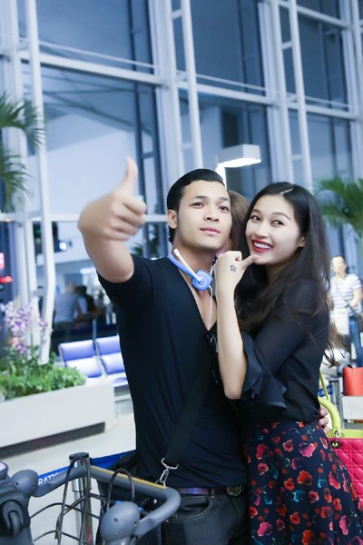 Dàn Hoa hậu và người mẫu Việt hội ngộ sân bay lên đường sang Ý ảnh 6