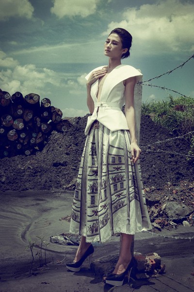 Á quân Next Top Model Kha Mỹ Vân khoe dáng siêu thon trong bộ sưu tập của Hồng Lam ảnh 1