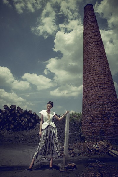 Á quân Next Top Model Kha Mỹ Vân khoe dáng siêu thon trong bộ sưu tập của Hồng Lam ảnh 2