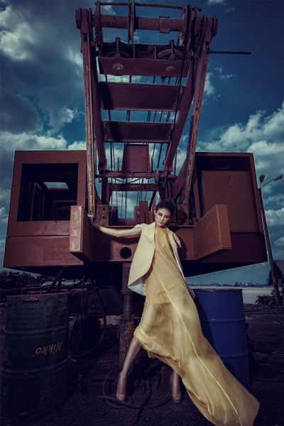 Á quân Next Top Model Kha Mỹ Vân khoe dáng siêu thon trong bộ sưu tập của Hồng Lam ảnh 9