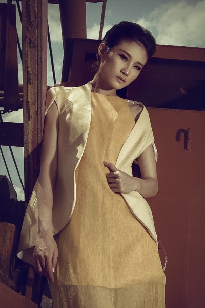 Á quân Next Top Model Kha Mỹ Vân khoe dáng siêu thon trong bộ sưu tập của Hồng Lam ảnh 10