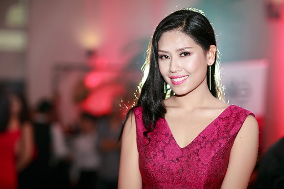 Nguyễn Thị Loan xinh đẹp đi dự event sau tin đồn tham dự Miss World ảnh 1