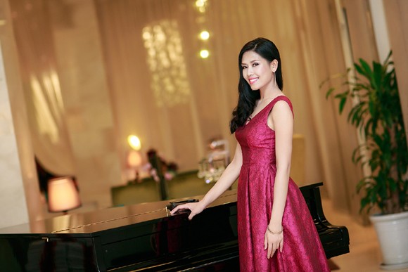 Nguyễn Thị Loan xinh đẹp đi dự event sau tin đồn tham dự Miss World ảnh 3