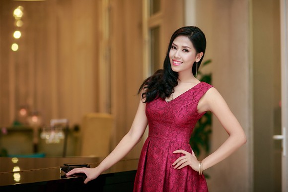 Nguyễn Thị Loan xinh đẹp đi dự event sau tin đồn tham dự Miss World ảnh 4