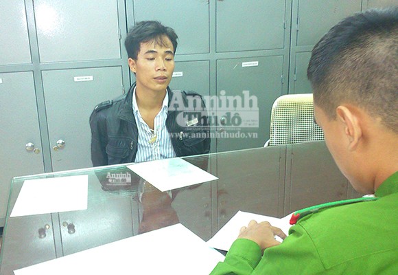 Lại một gốc sưa quý bị đốn trong đêm ảnh 1