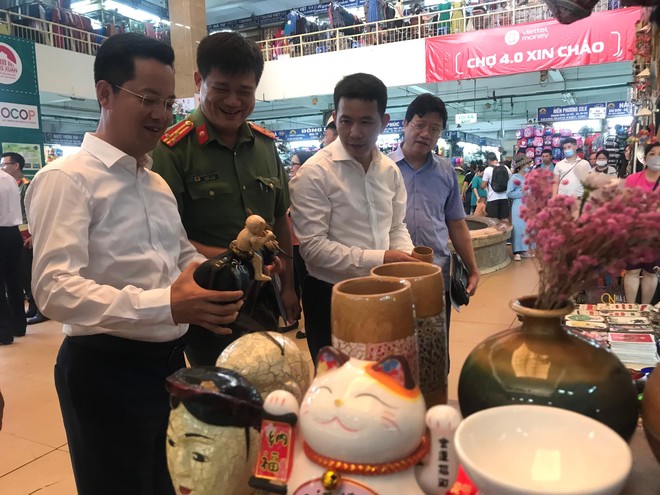 Trên 2.000 hộ kinh doanh chợ Đồng Xuân tham gia đấu tranh phòng chống tội phạm ảnh 10